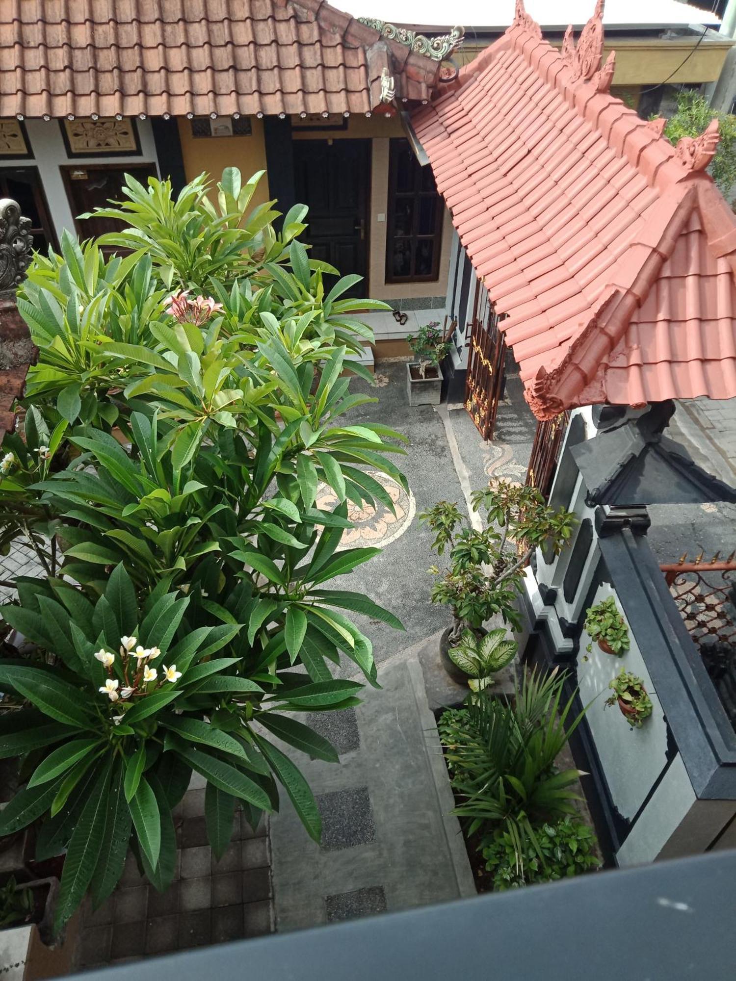 Tirtasuci House Hotel Kuta Lombok Exterior foto